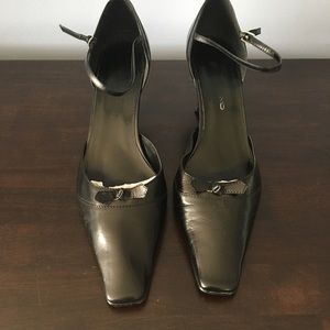 Bandolini black leather 2 1/2" heels 11M